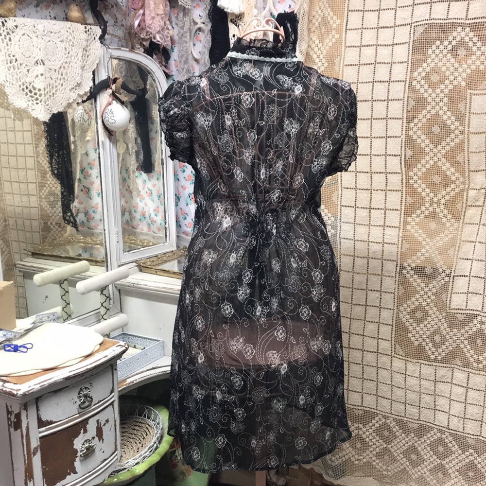 NWOT Venus see-through lacy top - Picture 2 of 9